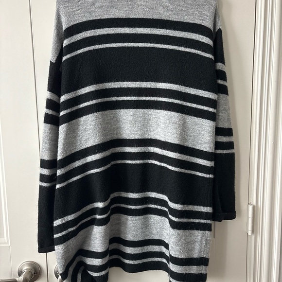 Banana Republic Factory Black & Gray Striped Open-Front Cardigan. Small. - Picture 3 of 3